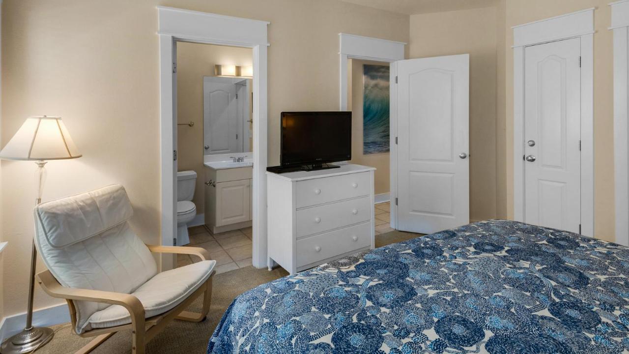 Monterey B302 Holiday home